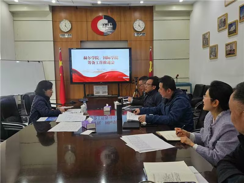 公司党委常委、副董事长柏群莅临指导365英国上市集团、国际公司筹备工作